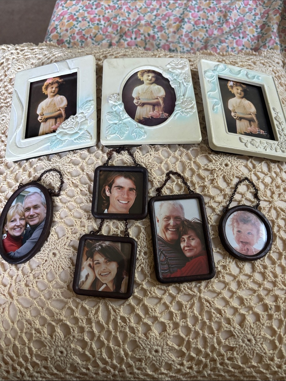 Vintage Style White Decorative Picture Frame Set - Home Accents - Picture 5 of 5